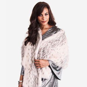 Roaman’s Fab Faux Fur Leopard Shrug – One Size (New in Package)